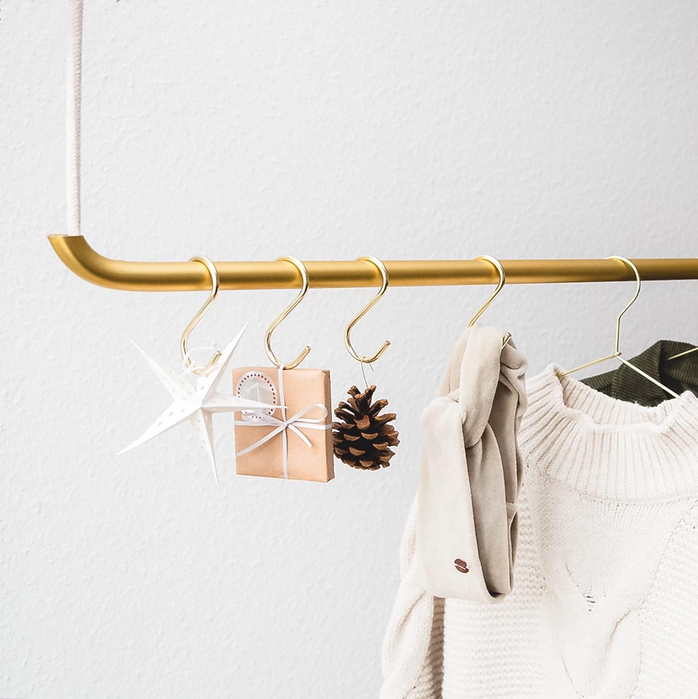 Barra para colgar ropa de diseño con fijación al techo (cuerda de algodón blanca, 110 cm), color dorado Barra para colgar ropa de diseño con fijación al techo (cuerda de algodón blanca, 110 cm), color dorado